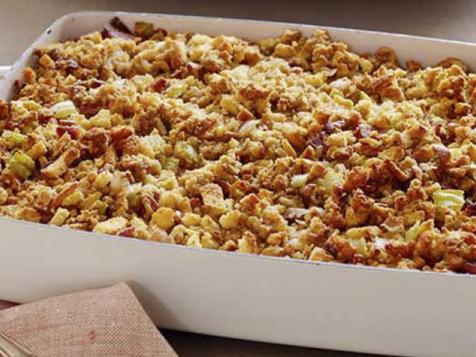 Neelys' Cornbread Stuffing