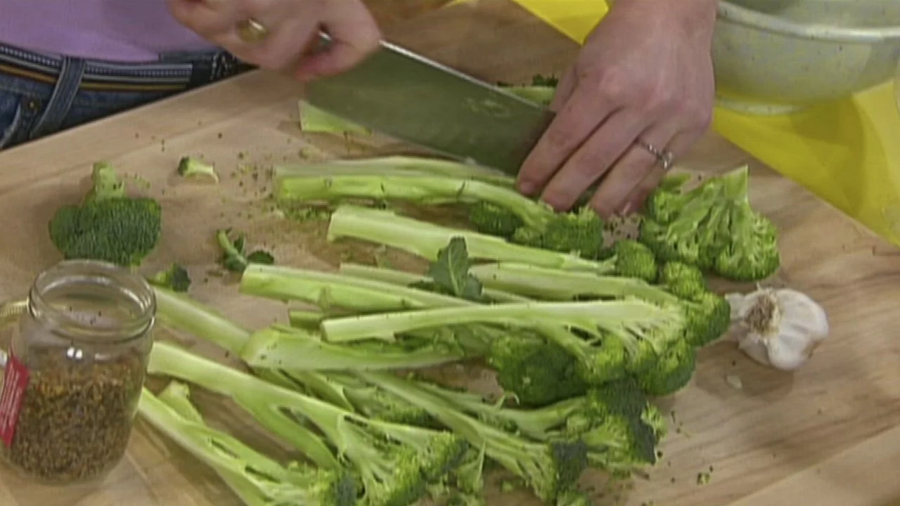 Chili-Garlic Roasted Broccoli