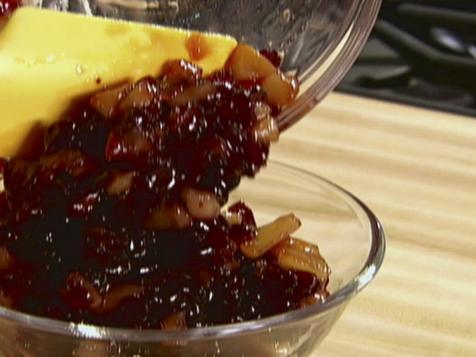 Cinnamon Apple Cranberry Sauce