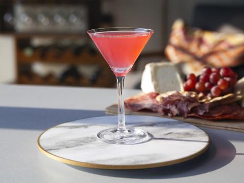 Cointreau Classic Cosmopolitan Cocktail