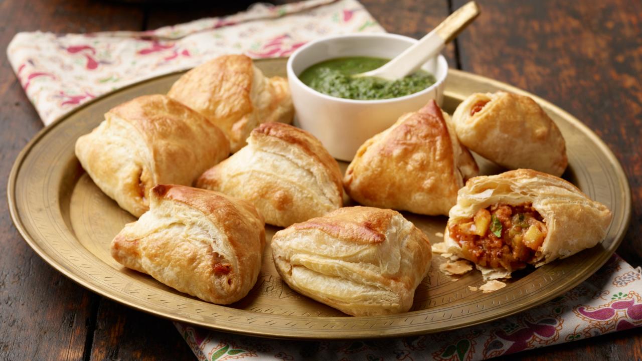 Baked Samosas and Mint Chutney