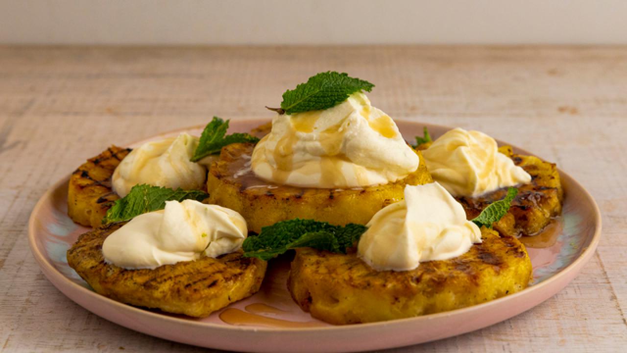 Grilled Pineapple with Cream