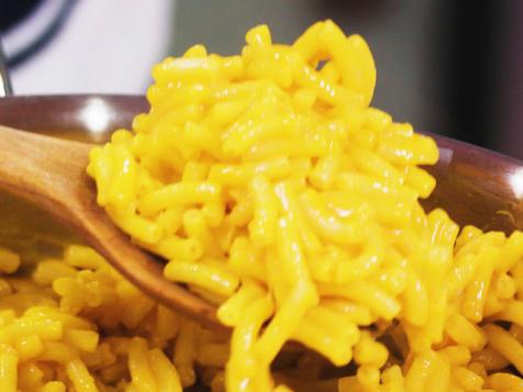 5 Hacks to Make Mac and Cheese Extra Creamy