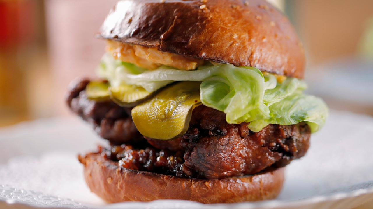 Yonder's Intimidator Chicken Sandwich
