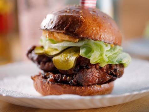 Yonder's Intimidator Chicken Sandwich