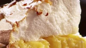 Guy Tries a Smokey Valley Pie