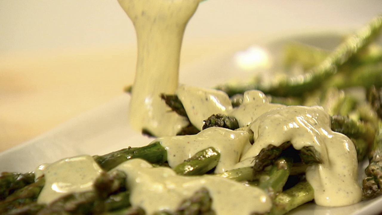 Asparagus With Hollandaise