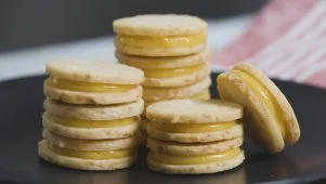 Passionfruit Sandwich Cookie