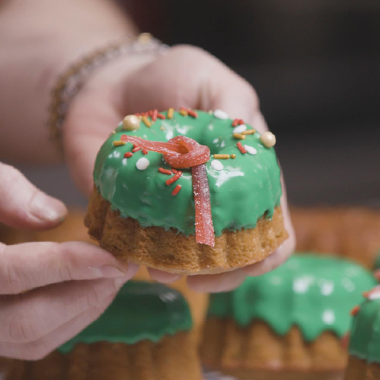 Simple Christmas Bundt Cake Wreath - Practically Homemade