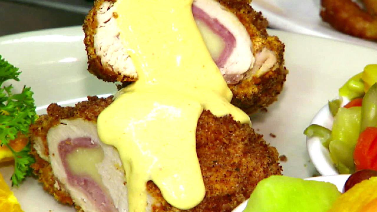 Ramona Cafe's Chicken Cordon Bleu