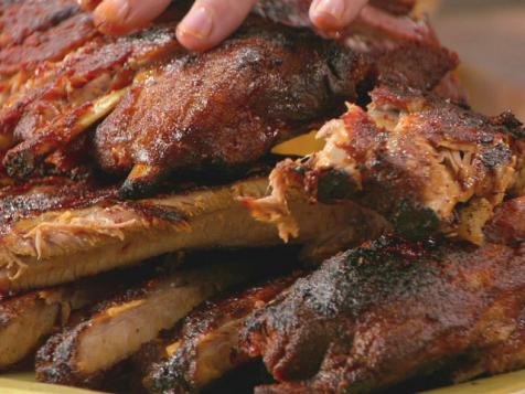 Dry Rubbed Ribs with Vinegar BBQ Sauce