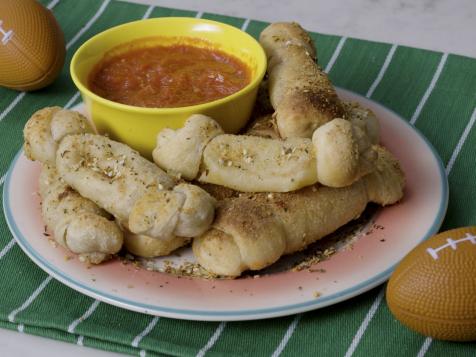 Stuffed Cheesy Pizza Bones