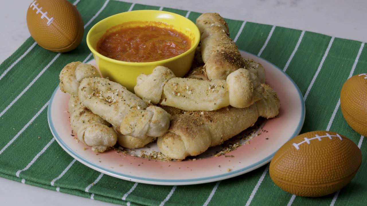 Stuffed Cheesy Pizza Bones