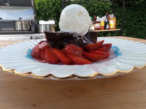 Chocolate Cake with Caramel Sauce