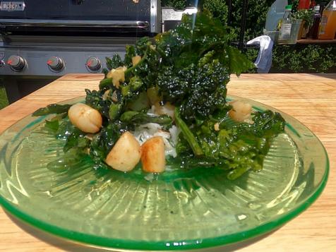 Seared Scallops over Herbed Rice