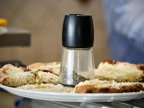 Cacio e Pepe Pizza