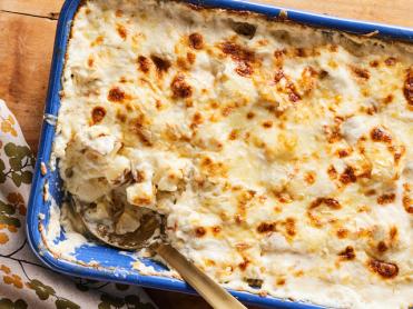 Cheesy Au Gratin Potatoes Recipe | Ree Drummond | Food Network